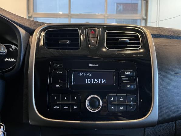 Renault Logan II Рестайлинг с пробегом 2020 года, цена 895 000 рублей, 124249 км, седан, Автокод Объявления