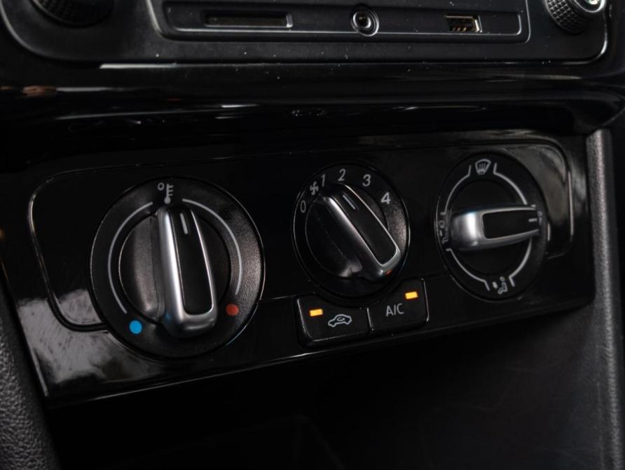 Volkswagen Polo V Рестайлинг Краснодар  - изображение 13