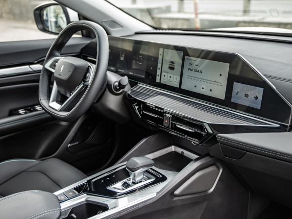 Livan S6 Pro с пробегом 2023 года, цена 1 698 000 рублей, 5852 км, седан, Автокод Объявления