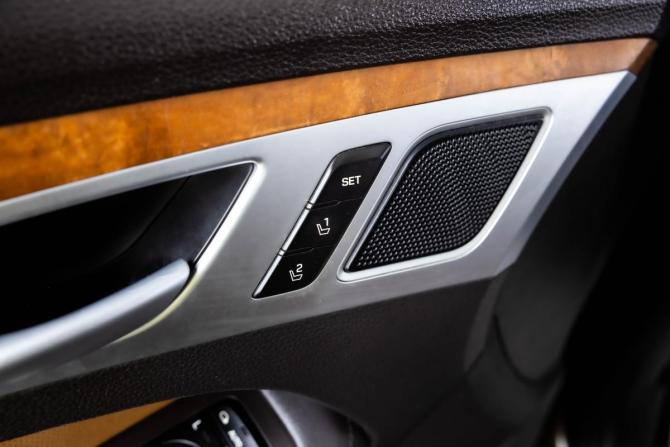Hyundai Genesis II с пробегом 2014 года, цена 1 999 000 рублей, 182362 км, седан, Автокод Объявления