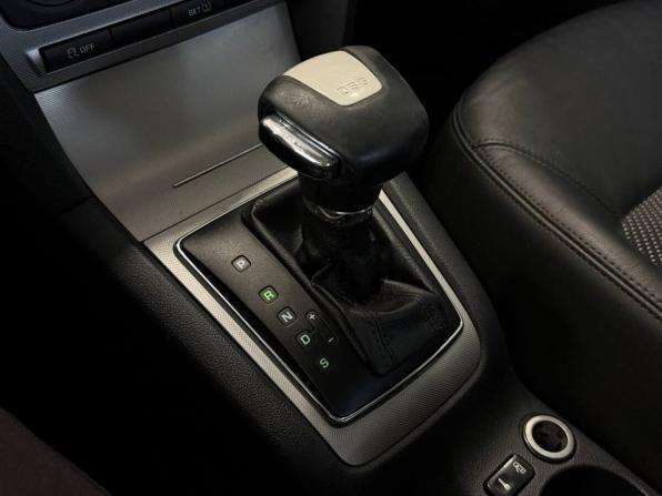 Skoda Octavia II (A5) Рестайлинг с пробегом 2013 года, цена 789 900 рублей, 265987 км, лифтбек, Автокод Объявления