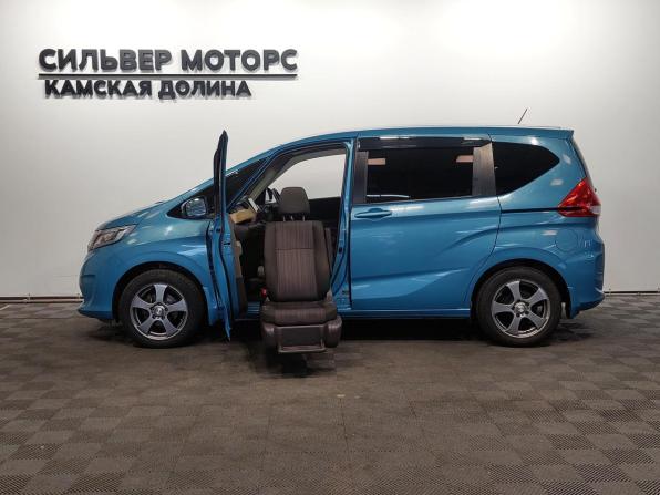 Honda Freed II с пробегом 2017 года, цена 1 399 000 рублей, 120953 км, компактвэн, Автокод Объявления