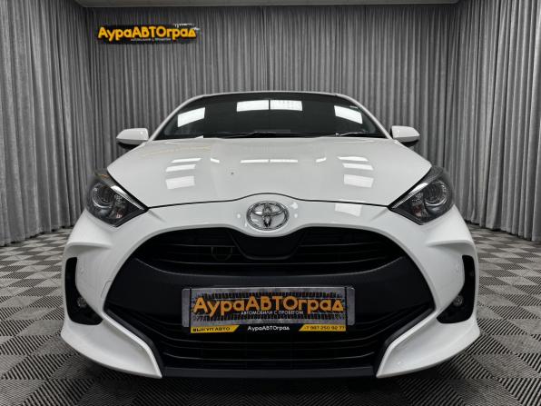 Toyota Yaris IV с пробегом 2021 года, цена 1 380 000 рублей, 103149 км, хэтчбек, Автокод Объявления