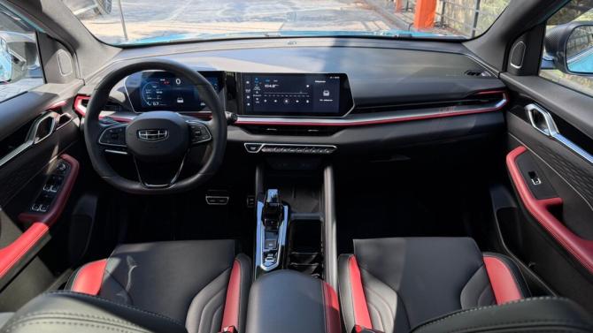 Geely Coolray I Рестайлинг с пробегом 2024 года, цена 2 390 000 рублей, 4085 км, внедорожник, Автокод Объявления