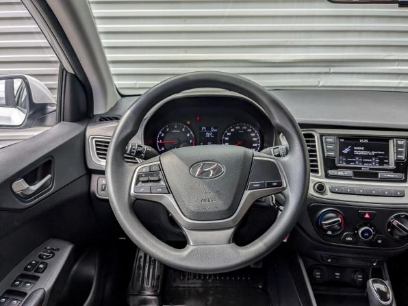 Hyundai Solaris II Рестайлинг с пробегом 2022 года, цена 1 670 000 рублей, 71339 км, седан, Автокод Объявления