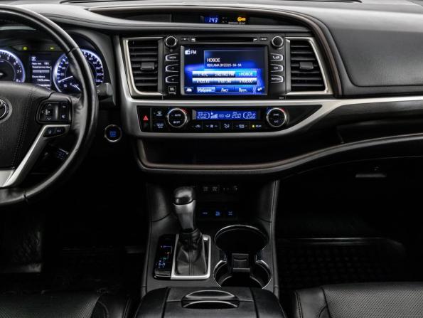 Toyota Highlander III (XU50) Рестайлинг с пробегом 2018 года, цена 3 999 000 рублей, 52105 км, внедорожник, Автокод Объявления