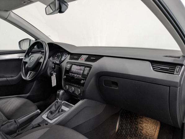 Skoda Octavia III (A7) Рестайлинг с пробегом 2019 года, цена 1 599 000 рублей, 126000 км, лифтбек, Автокод Объявления
