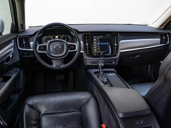 Volvo S90 II с пробегом 2017 года, цена 2 100 000 рублей, 290698 км, седан, Автокод Объявления