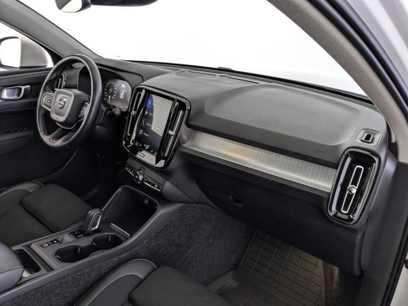 Volvo XC40 I с пробегом 2018 года, цена 2 590 000 рублей, 132629 км, внедорожник, Автокод Объявления