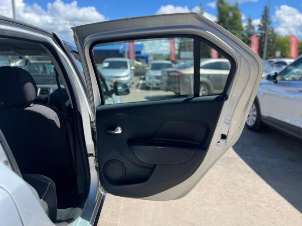 Renault Logan II Рестайлинг с пробегом 2019 года, цена 1 050 000 рублей, 115281 км, седан, Автокод Объявления