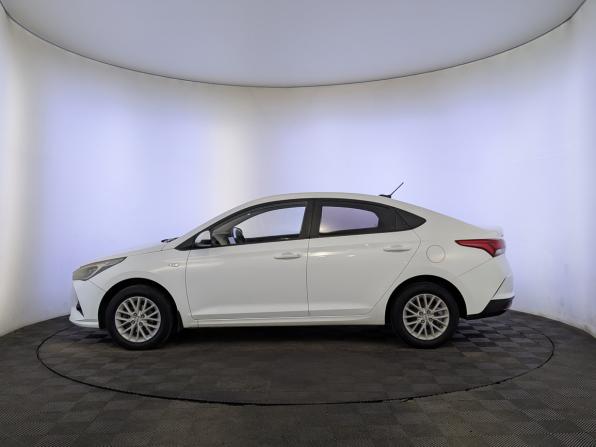 Hyundai Solaris II Рестайлинг с пробегом 2020 года, цена 1 050 000 рублей, 222334 км, седан, Автокод Объявления