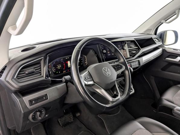 Volkswagen Multivan T6 Рестайлинг с пробегом 2021 года, цена 6 000 000 рублей, 120666 км, минивэн, Автокод Объявления
