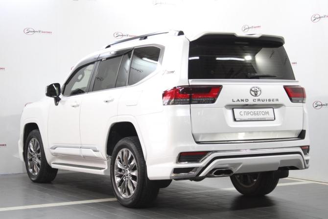 Toyota Land Cruiser 300 Series с пробегом 2021 года, цена 11 000 000 рублей, 68946 км, внедорожник, Автокод Объявления