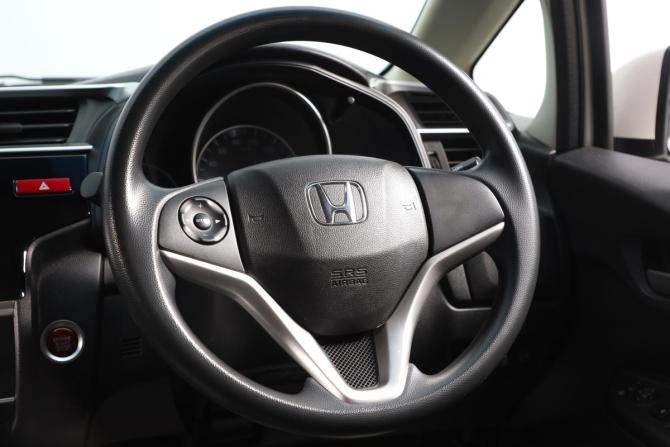 Honda Fit III Рестайлинг с пробегом 2017 года, цена 1 179 000 рублей, 101000 км, хэтчбек, Автокод Объявления