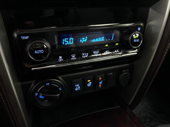 Toyota Fortuner II с пробегом 2019 года, цена 3 990 000 рублей, 76110 км, внедорожник, Автокод Объявления