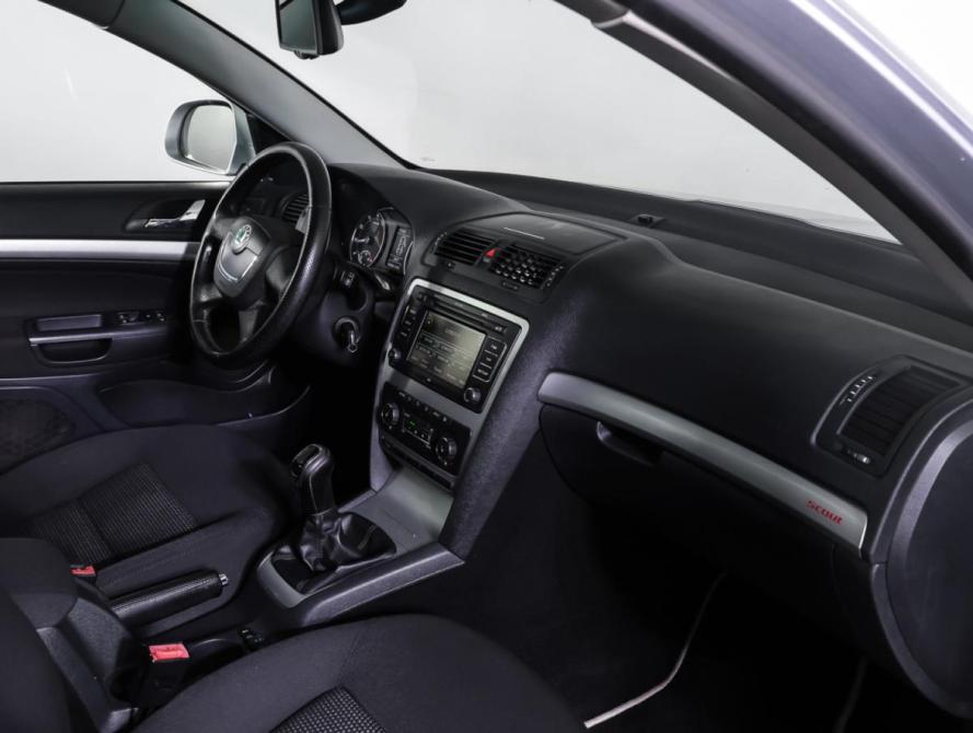 Skoda Octavia II (A5) Рестайлинг Москва  - изображение 10