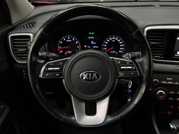 Kia Sportage IV Рестайлинг с пробегом 2018 года, цена 2 080 000 рублей, 135000 км, внедорожник, Автокод Объявления