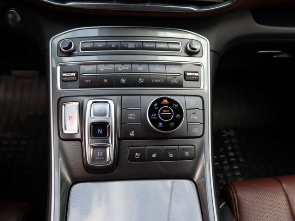 Hyundai Santa Fe IV Рестайлинг с пробегом 2021 года, цена 2 899 000 рублей, 85274 км, внедорожник, Автокод Объявления