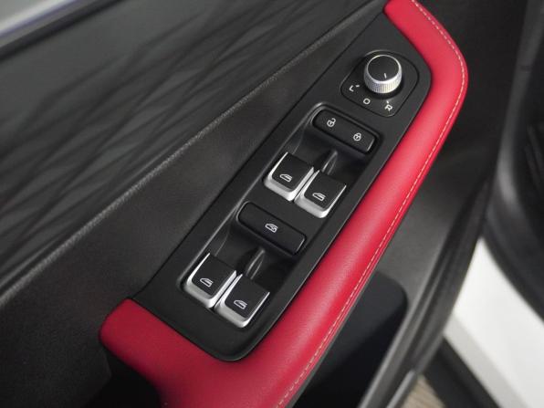 Geely Coolray I Рестайлинг с пробегом 2024 года, цена 2 200 000 рублей, 37197 км, внедорожник, Автокод Объявления