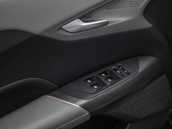 Changan Lamore с пробегом 2024 года, цена 2 050 000 рублей, 12853 км, седан, Автокод Объявления