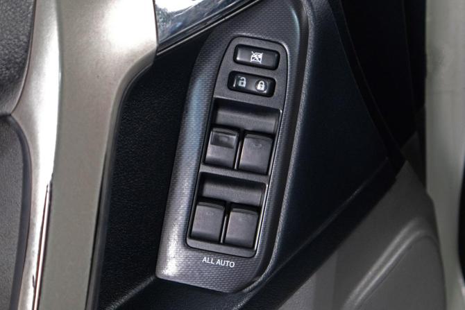Toyota Land Cruiser Prado 150 Series с пробегом 2011 года, цена 2 739 000 рублей, 278000 км, внедорожник, Автокод Объявления