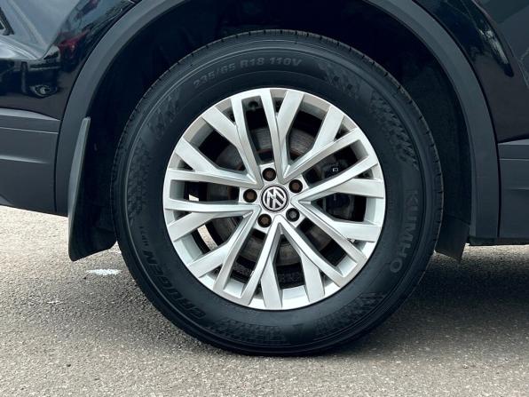 Volkswagen Touareg III с пробегом 2019 года, цена 3 780 400 рублей, 112259 км, внедорожник, Автокод Объявления