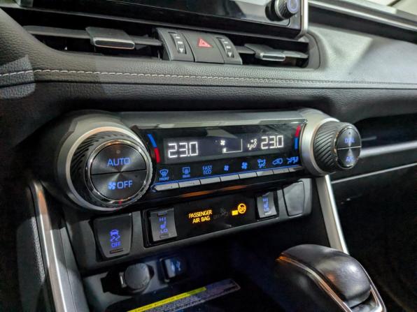 Toyota RAV4 V (XA50) с пробегом 2020 года, цена 3 250 000 рублей, 63287 км, внедорожник, Автокод Объявления