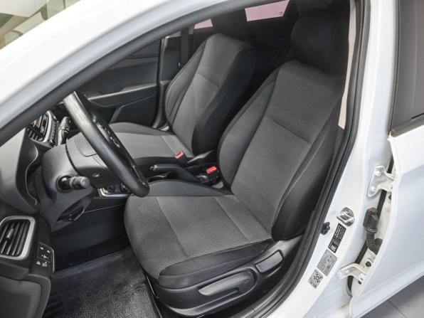 Hyundai Solaris II с пробегом 2017 года, цена 1 079 000 рублей, 152207 км, седан, Автокод Объявления