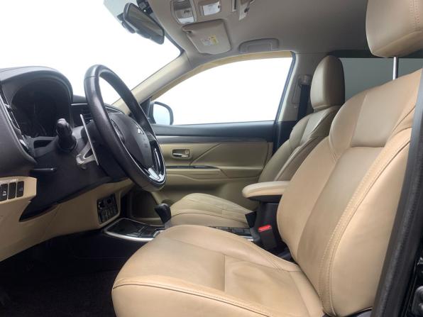 Mitsubishi Outlander III Рестайлинг 3 с пробегом 2019 года, цена 2 159 000 рублей, 176016 км, внедорожник, Автокод Объявления
