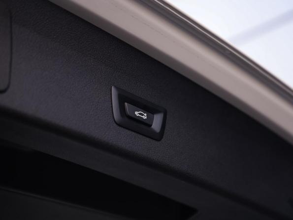 BMW X1 II (F48) Рестайлинг с пробегом 2021 года, цена 3 499 000 рублей, 57500 км, внедорожник, Автокод Объявления