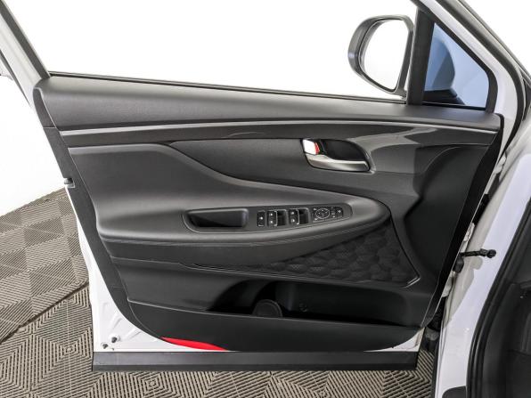 Hyundai Santa Fe IV с пробегом 2021 года, цена 3 579 500 рублей, 79988 км, внедорожник, Автокод Объявления