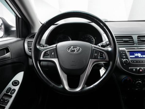 Hyundai Solaris I Рестайлинг с пробегом 2014 года, цена 890 000 рублей, 182000 км, седан, Автокод Объявления