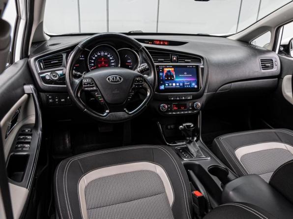 Kia Ceed II Рестайлинг с пробегом 2017 года, цена 1 270 000 рублей, 84035 км, универсал, Автокод Объявления