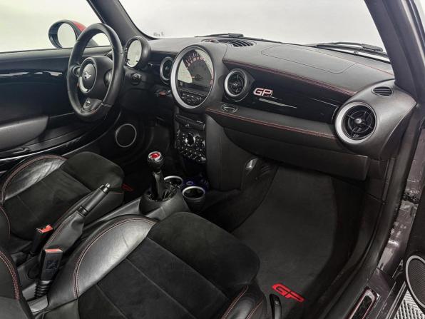 Mini Hatch II (R56) Рестайлинг с пробегом 2013 года, цена 1 612 000 рублей, 184215 км, хэтчбек, Автокод Объявления