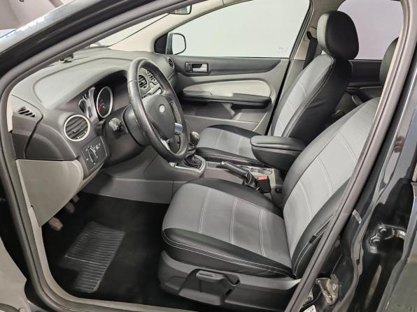 Ford Focus II Рестайлинг с пробегом 2010 года, цена 580 000 рублей, 120000 км, седан, Автокод Объявления