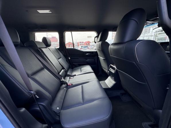 Toyota Land Cruiser Prado 250 Series с пробегом 2024 года, цена 9 550 000 рублей, 3722 км, внедорожник, Автокод Объявления
