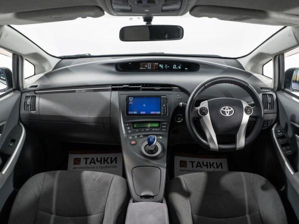 Toyota Prius III (XW30) с пробегом 2010 года, цена 1 080 500 рублей, 174212 км, лифтбек, Автокод Объявления