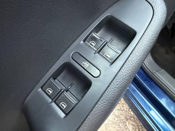 Volkswagen Jetta VI Рестайлинг с пробегом 2014 года, цена 645 000 рублей, 203701 км, седан, Автокод Объявления