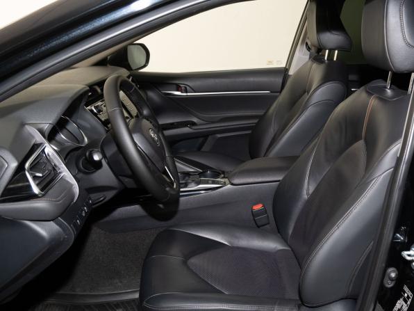 Toyota Camry VIII (XV70) с пробегом 2019 года, цена 2 388 000 рублей, 173316 км, седан, Автокод Объявления