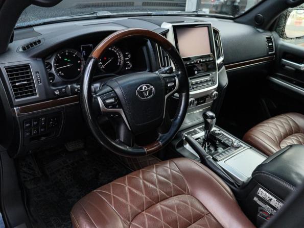 Toyota Land Cruiser 200 Series Рестайлинг 2 с пробегом 2017 года, цена 7 590 000 рублей, 117929 км, внедорожник, Автокод Объявления