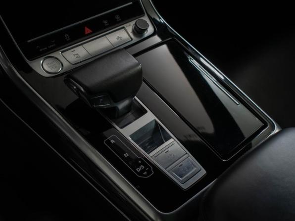 Audi Q8 I (4M) с пробегом 2019 года, цена 5 777 000 рублей, 80686 км, внедорожник, Автокод Объявления