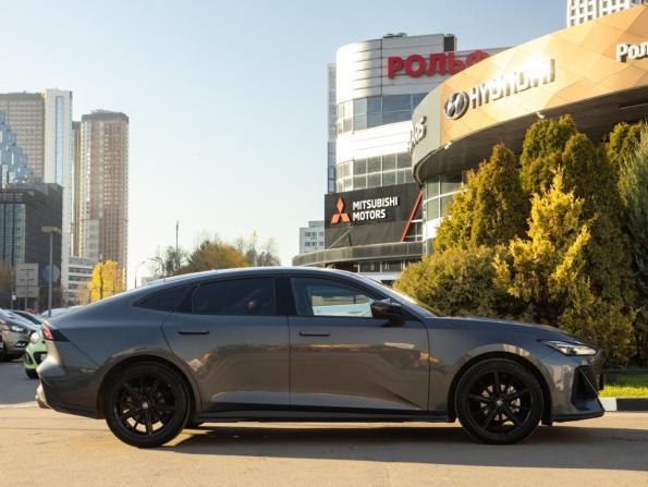 Changan UNI-V I с пробегом 2024 года, цена 2 288 000 рублей, 21021 км, лифтбек, Автокод Объявления