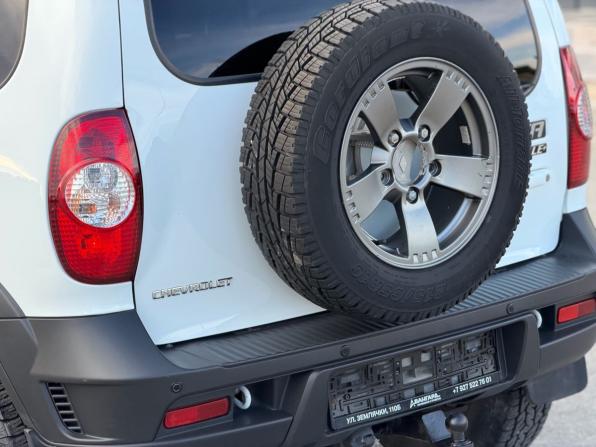 Chevrolet Niva I Рестайлинг с пробегом 2017 года, цена 850 000 рублей, 137000 км, внедорожник, Автокод Объявления