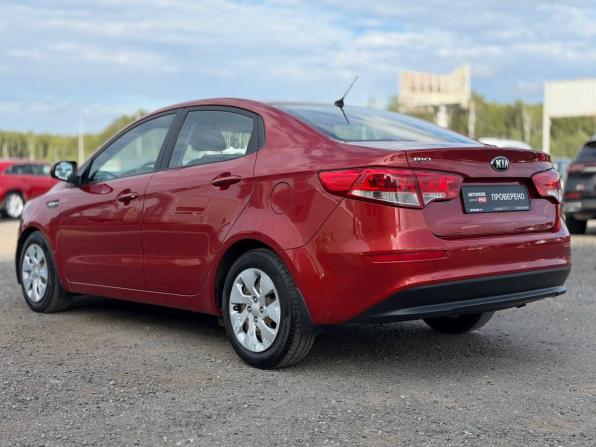 Kia Rio III Рестайлинг с пробегом 2015 года, цена 825 000 рублей, 241036 км, седан, Автокод Объявления