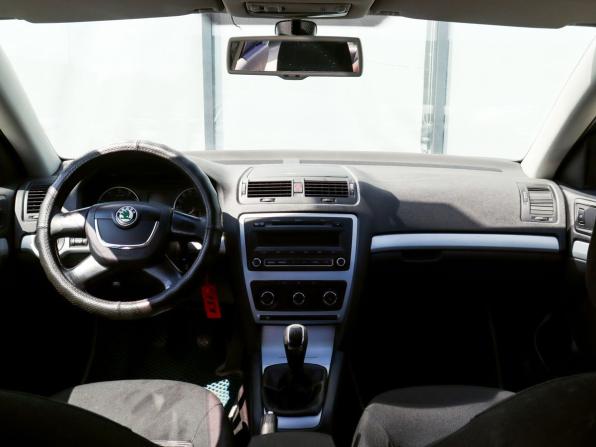 Skoda Octavia II (A5) Рестайлинг с пробегом 2011 года, цена 429 000 рублей, 360254 км, лифтбек, Автокод Объявления