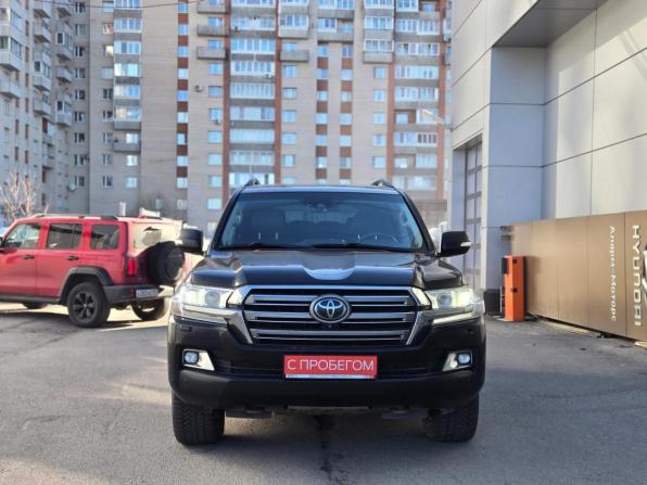 Toyota Land Cruiser 200 Series Рестайлинг 2 с пробегом 2018 года, цена 4 749 000 рублей, 360000 км, внедорожник, Автокод Объявления