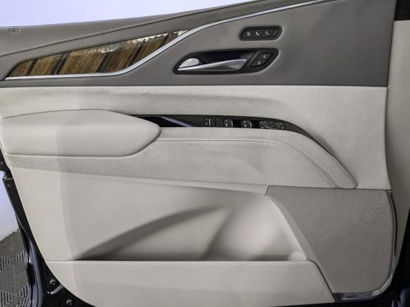 Cadillac Escalade V с пробегом 2021 года, цена 9 460 000 рублей, 75261 км, внедорожник, Автокод Объявления