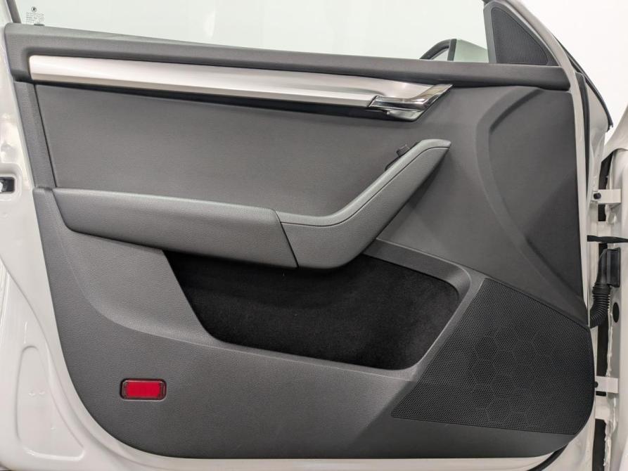 Skoda Octavia III (A7) Рестайлинг Санкт-Петербург  - изображение 19