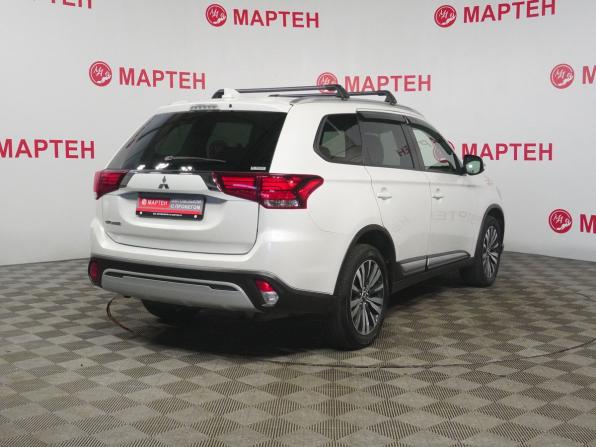Mitsubishi Outlander III Рестайлинг 3 с пробегом 2021 года, цена 2 729 000 рублей, 74016 км, внедорожник, Автокод Объявления