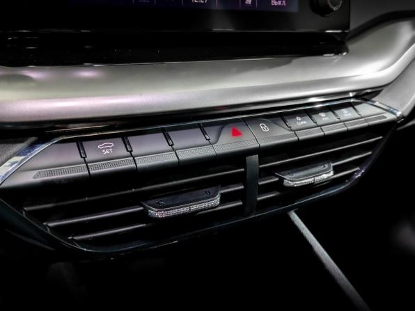 Skoda Octavia IV (A8) с пробегом 2021 года, цена 2 035 000 рублей, 80408 км, лифтбек, Автокод Объявления